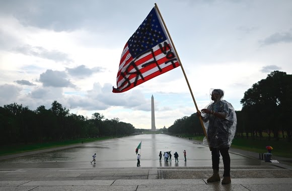 monument protest 2.jpg